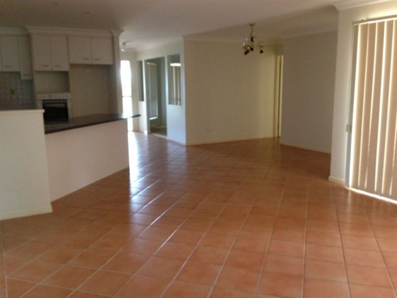 2 Alambi Court, Rothwell QLD 4022