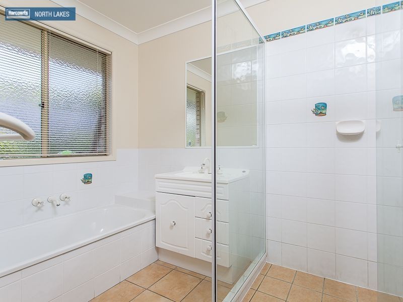 34 Hunter Circuit, Petrie QLD 4502