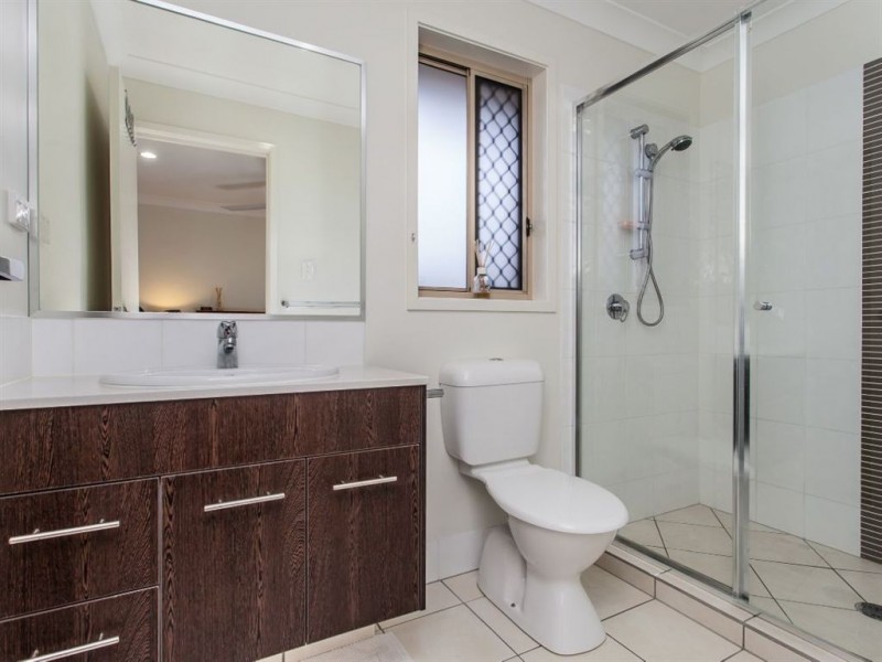 74 Mackintosh Drive, North Lakes QLD 4509