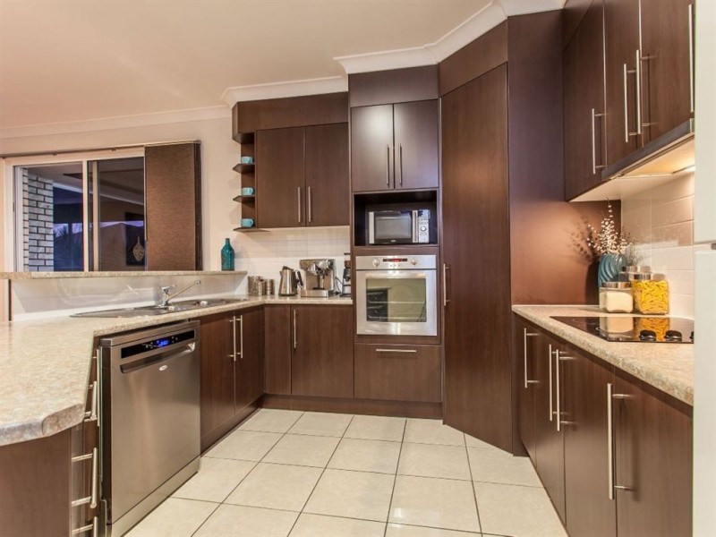 21 Eaton Close, North Lakes QLD 4509