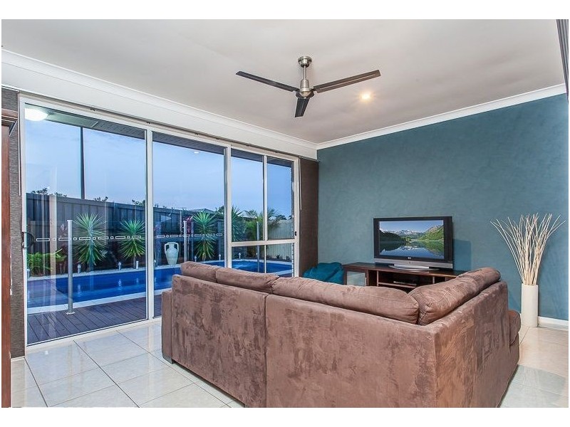 21 Eaton Close, North Lakes QLD 4509
