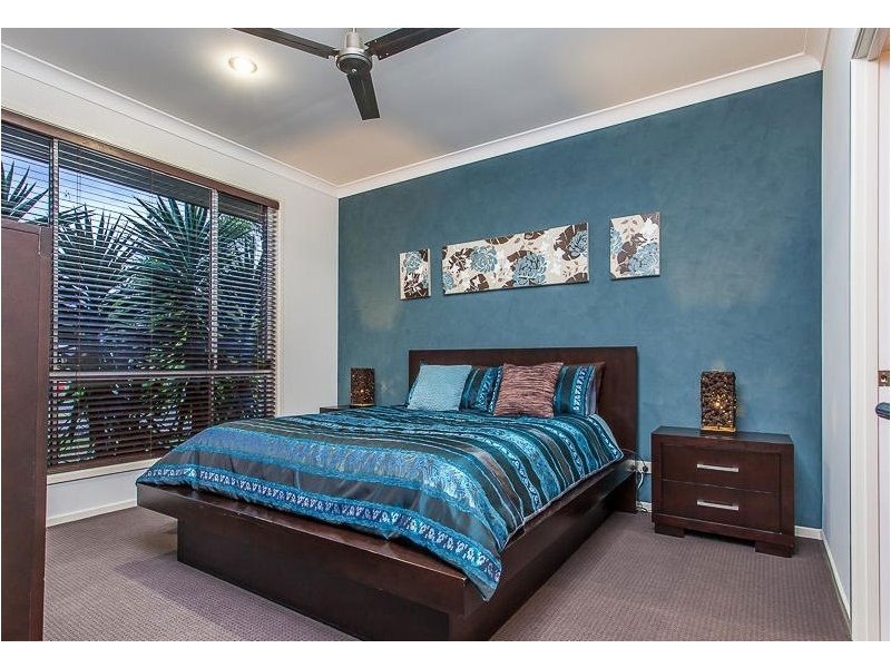 21 Eaton Close, North Lakes QLD 4509