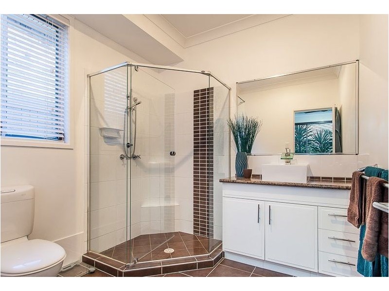 21 Eaton Close, North Lakes QLD 4509