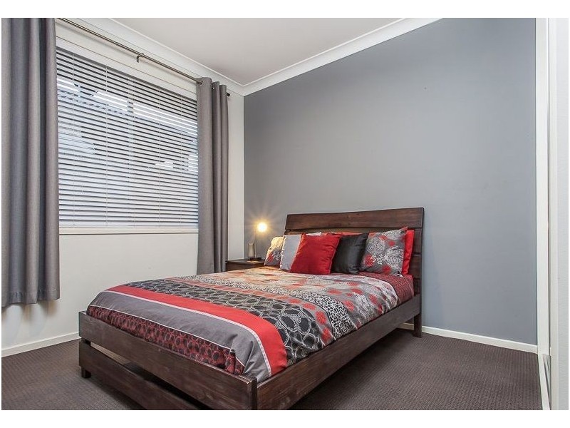 21 Eaton Close, North Lakes QLD 4509