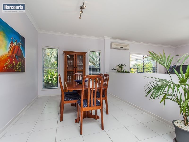 8 Possum Parade, North Lakes QLD 4509