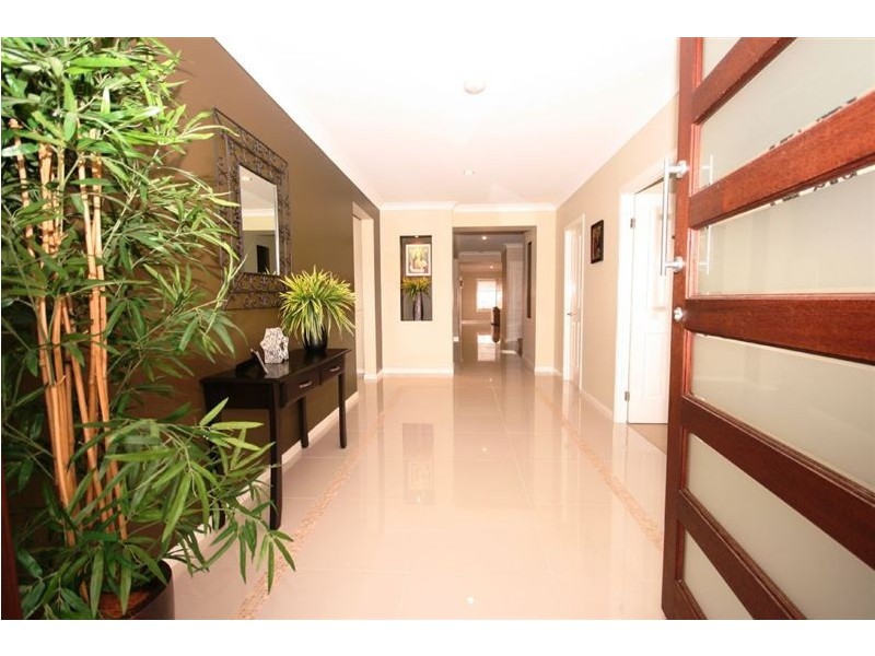 29 Kowari Crescent, North Lakes QLD 4509