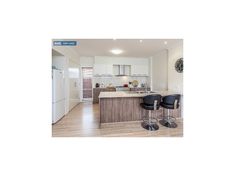 18 Severn Cres, North Lakes QLD 4509