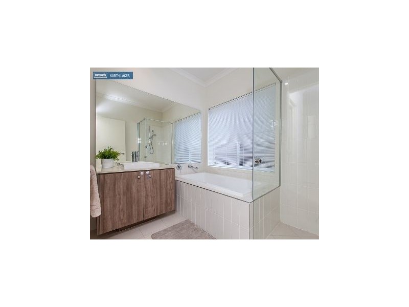 18 Severn Cres, North Lakes QLD 4509