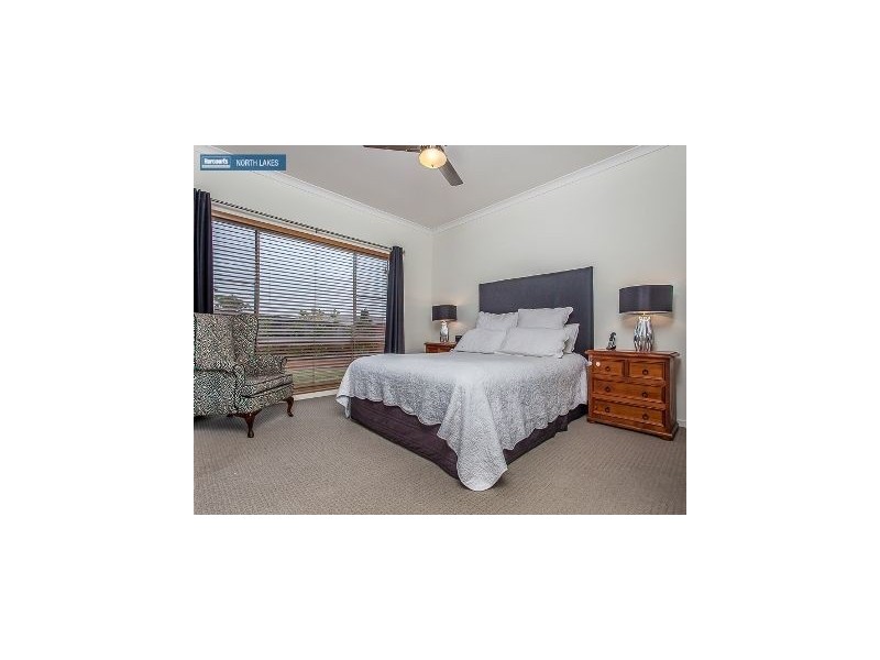 18 Severn Cres, North Lakes QLD 4509