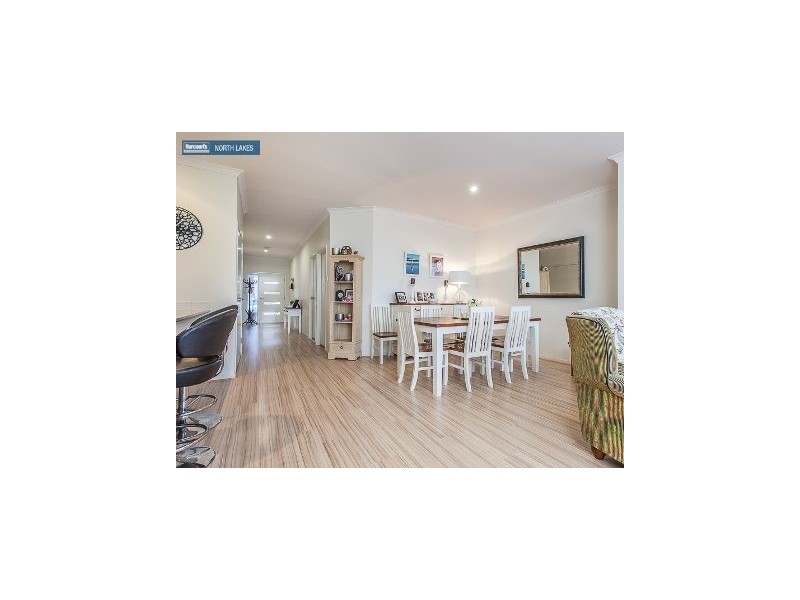 18 Severn Cres, North Lakes QLD 4509
