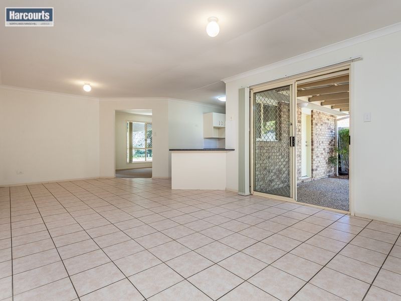 22 Cambridge Crescent, Fitzgibbon QLD 4018
