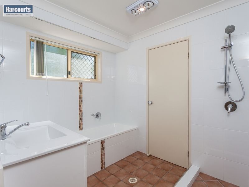 22 Cambridge Crescent, Fitzgibbon QLD 4018