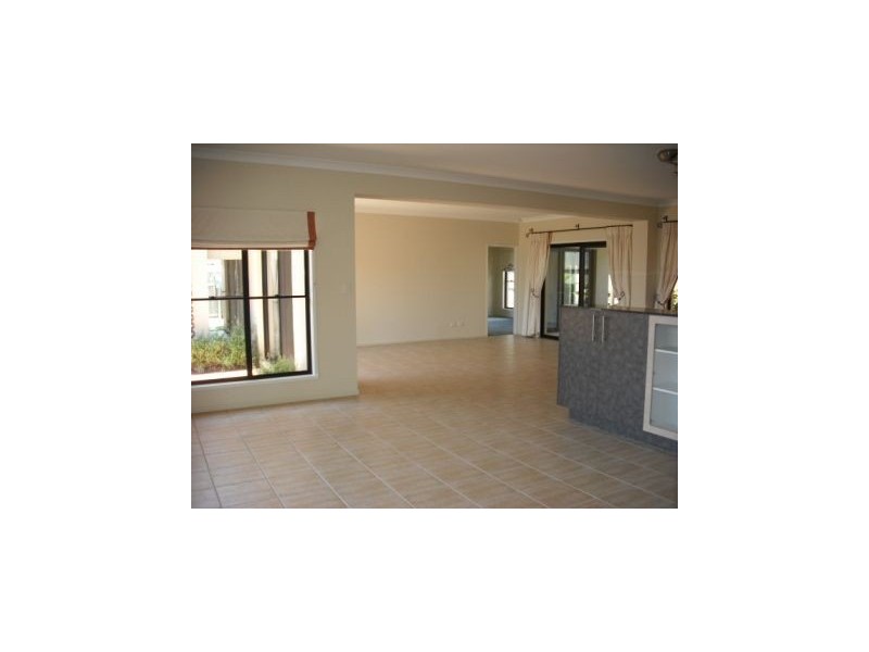 3 Drummond Court, North Lakes QLD 4509