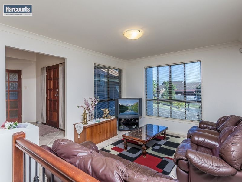 24 Chilton Crescent, North Lakes QLD 4509
