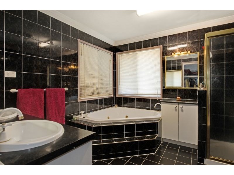 65 Castle Hill Drive, Murrumba Downs QLD 4503