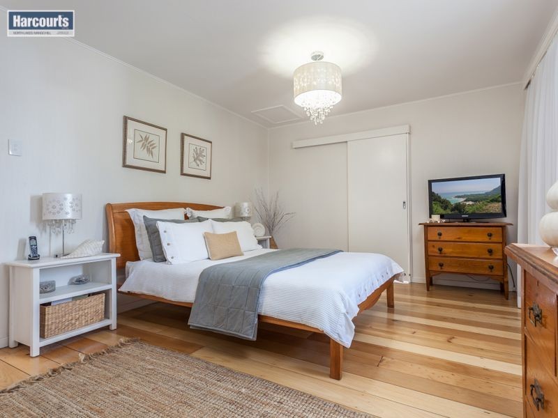 1 Whytecliffe Parade, Woody Point QLD 4019