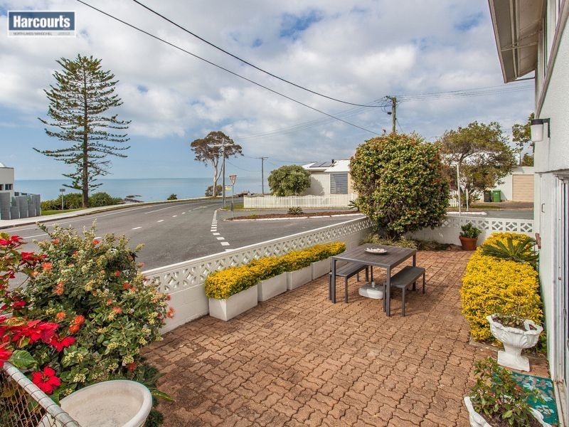 1 Whytecliffe Parade, Woody Point QLD 4019