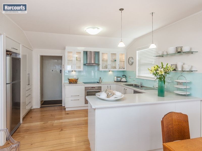 1 Whytecliffe Parade, Woody Point QLD 4019