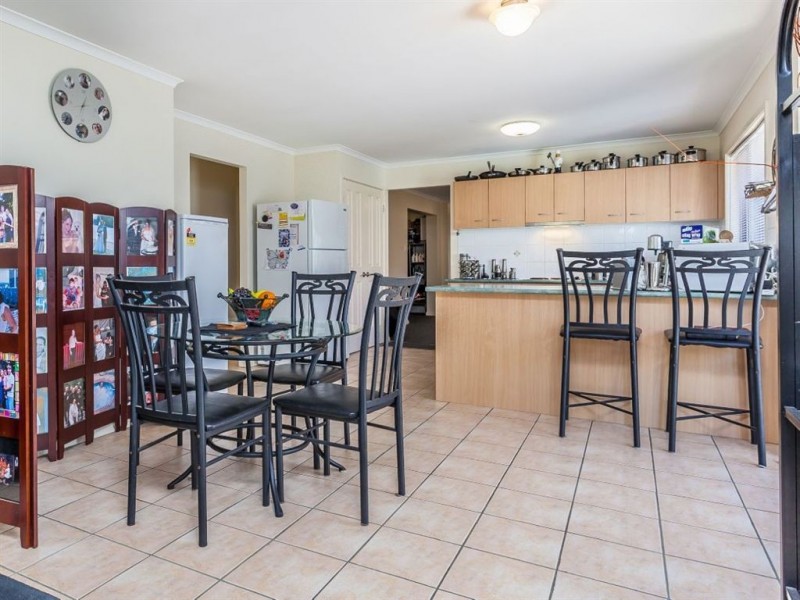 8 Standish Street, North Lakes QLD 4509