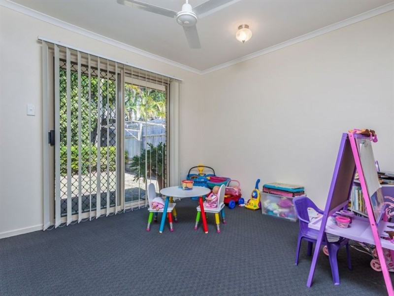 8 Standish Street, North Lakes QLD 4509