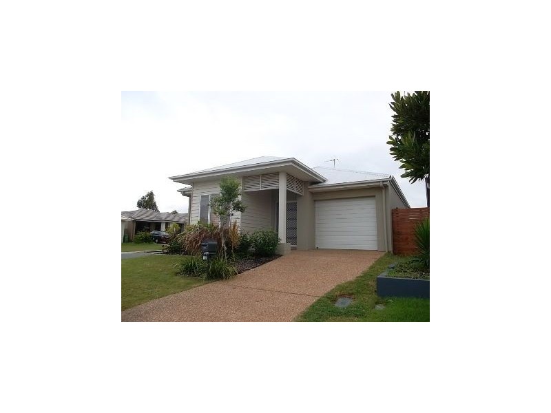 19 Dunes Crescent, North Lakes QLD 4509