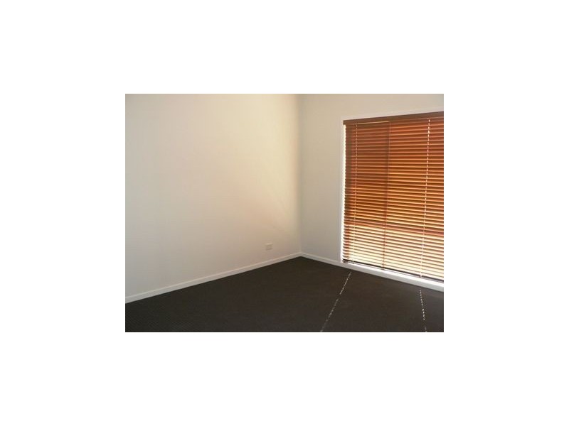 19 Dunes Crescent, North Lakes QLD 4509