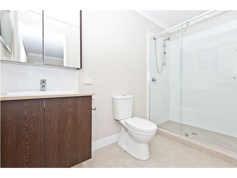 13 Ravensbourne Crescent, North Lakes QLD 4509