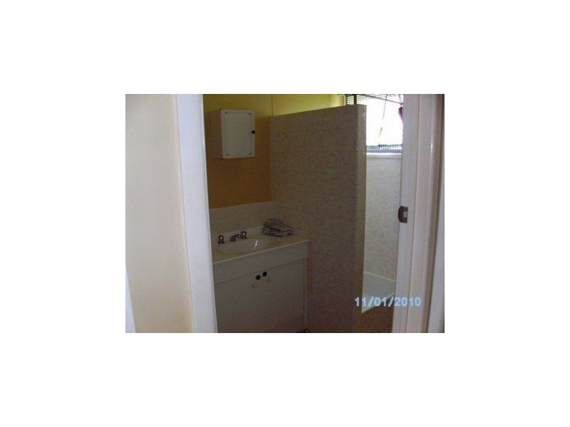 1/12 Leis, Lawnton QLD 4501