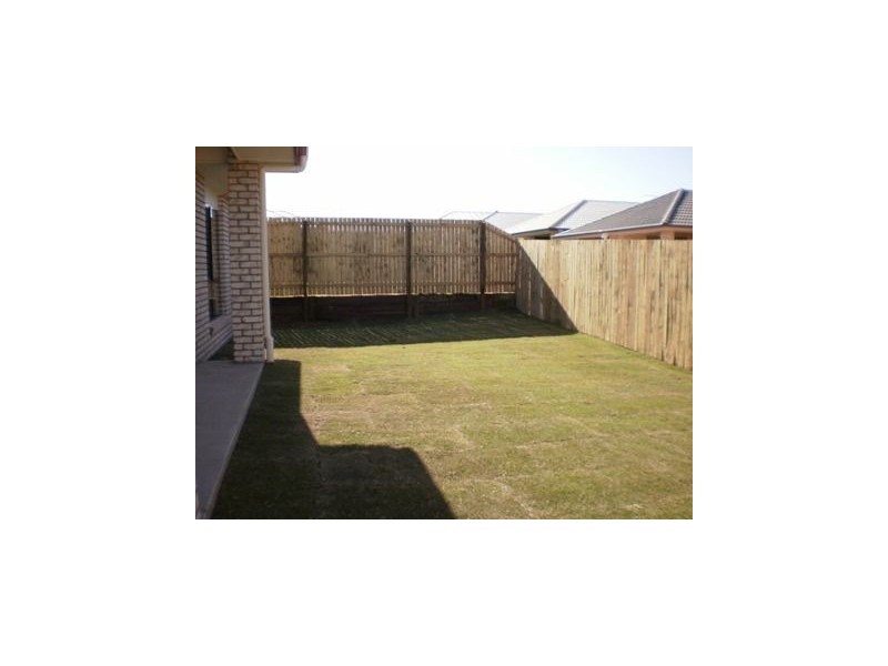 4 Highcliffe  Street, North Lakes QLD 4509