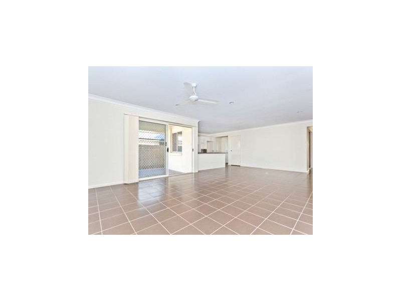 4 Montgomerie Parade, North Lakes QLD 4509