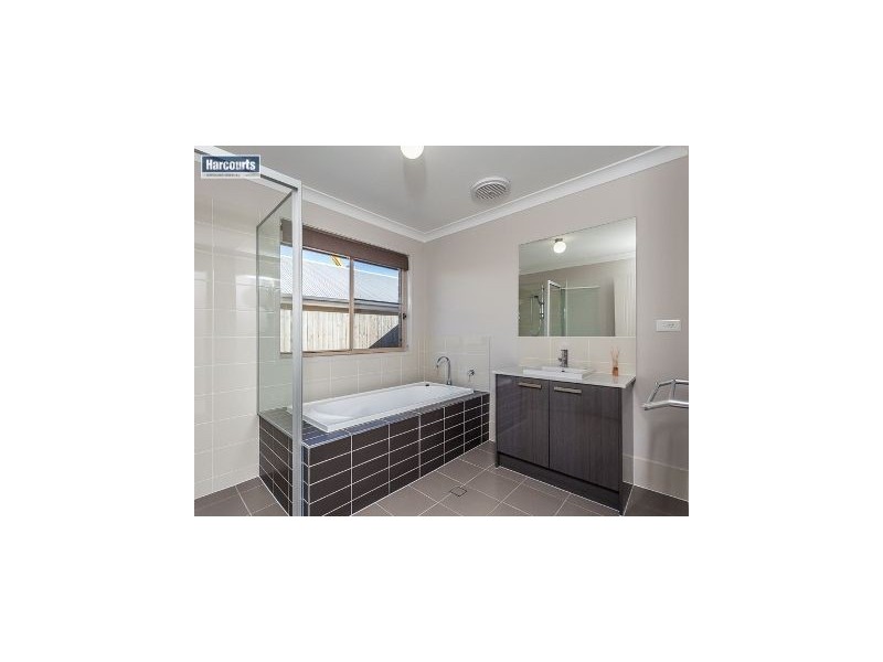 19 Nullarbor Circuit, North Lakes QLD 4509