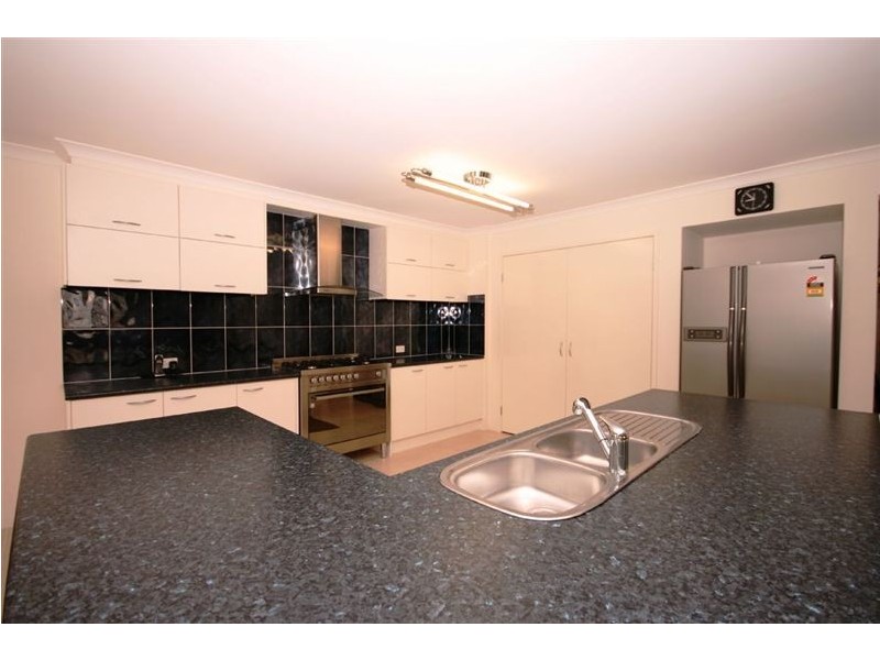 11 Redcedar Street, North Lakes QLD 4509