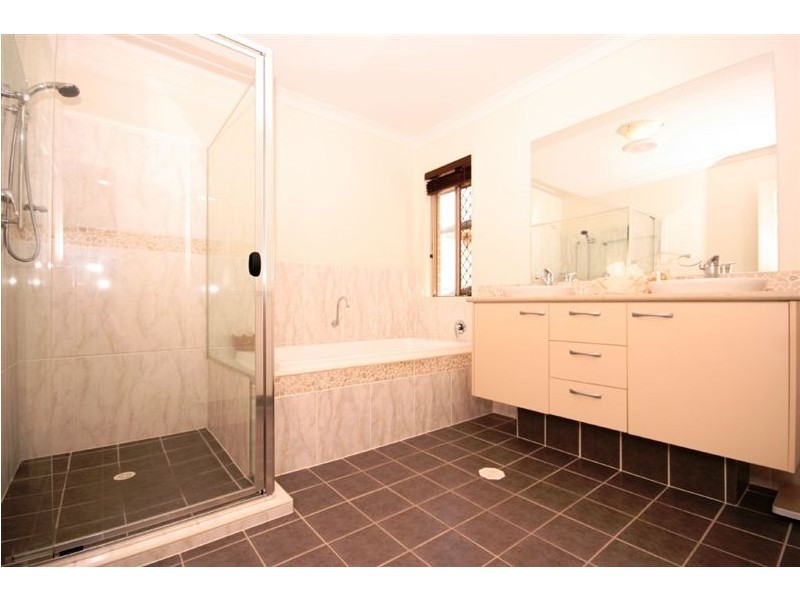 11 Redcedar Street, North Lakes QLD 4509