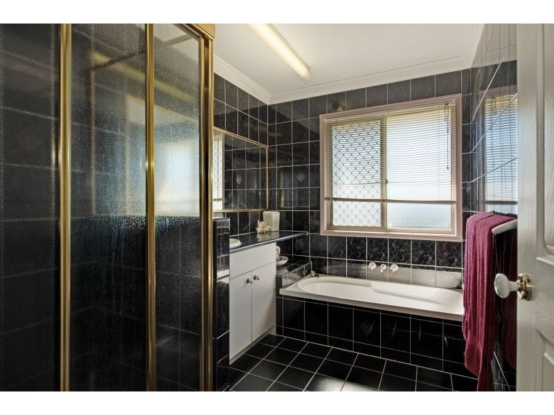 65 Castle Hill Drive, Murrumba Downs QLD 4503