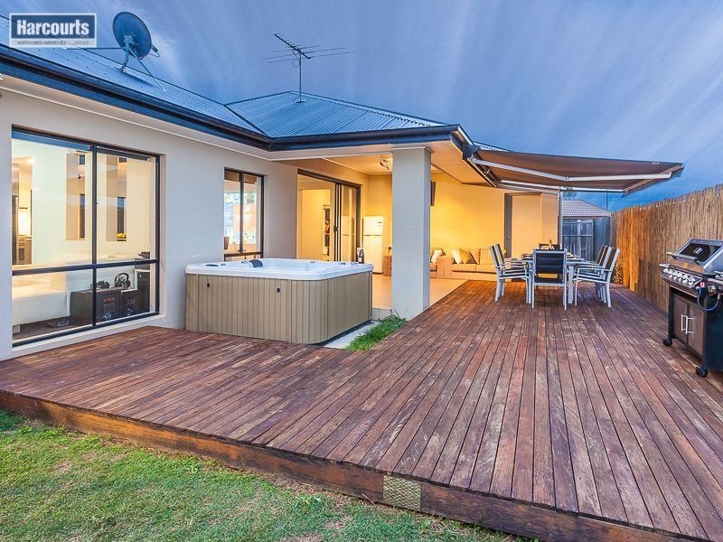 12 Eaton Close, North Lakes QLD 4509