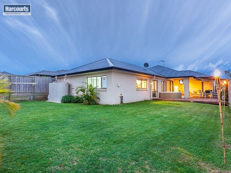 12 Eaton Close, North Lakes QLD 4509