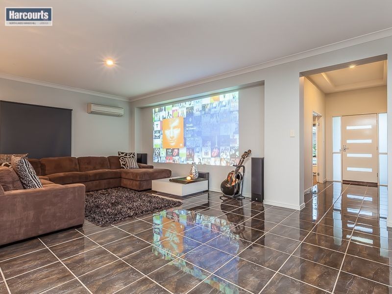 12 Eaton Close, North Lakes QLD 4509