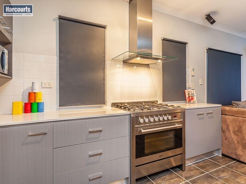 12 Eaton Close, North Lakes QLD 4509