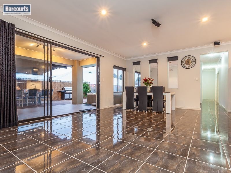 12 Eaton Close, North Lakes QLD 4509