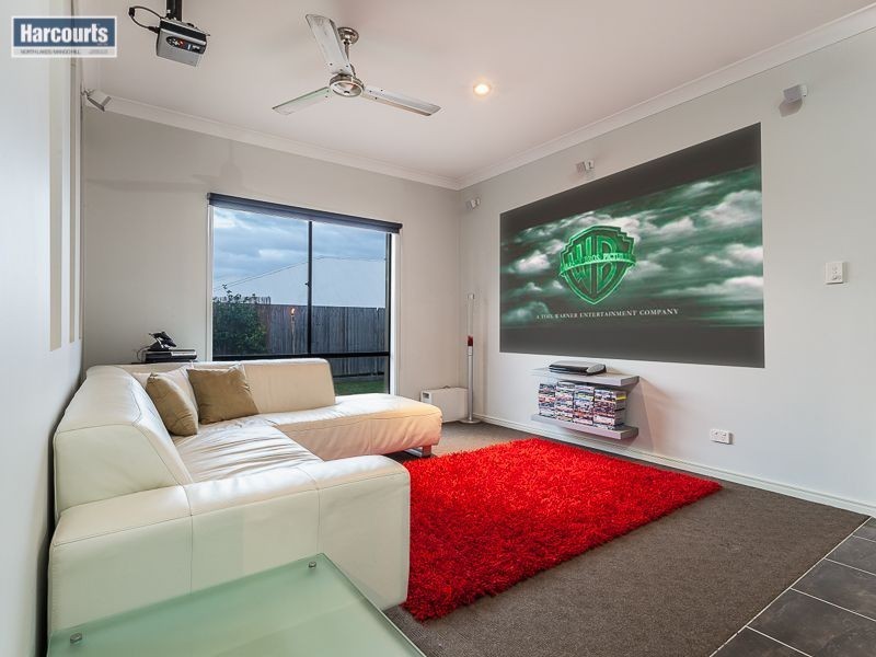 12 Eaton Close, North Lakes QLD 4509