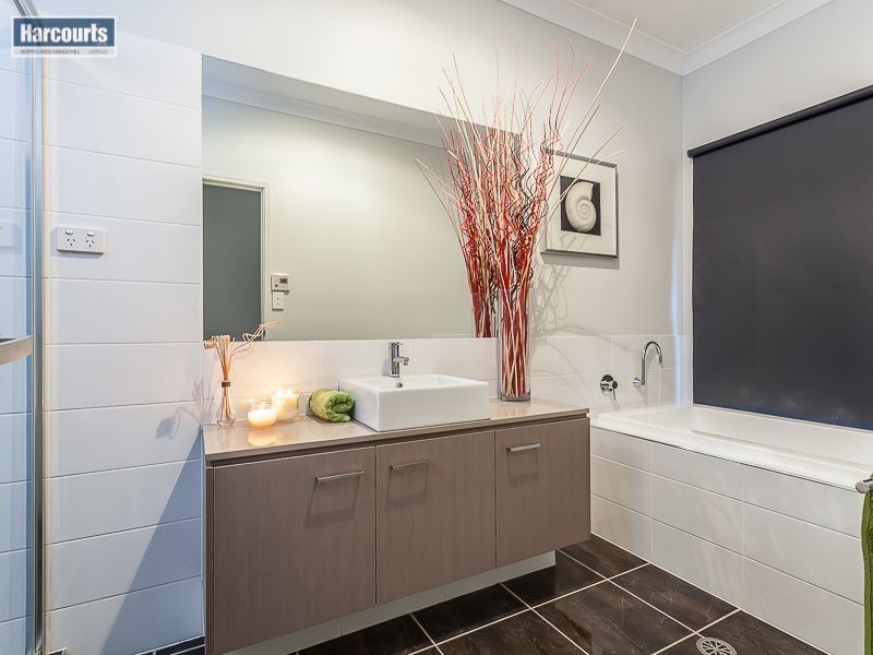 12 Eaton Close, North Lakes QLD 4509