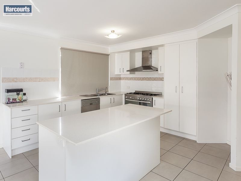 40 Mackintosh Drive, North Lakes QLD 4509