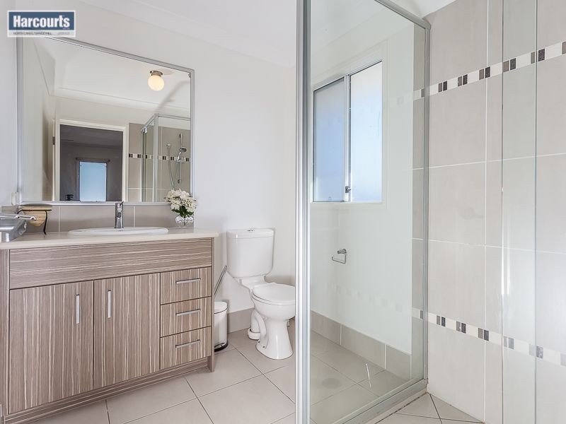 40 Mackintosh Drive, North Lakes QLD 4509