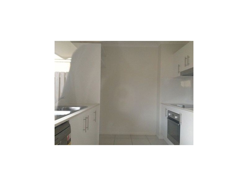 2/5 Kangaroo Street, North Lakes QLD 4509