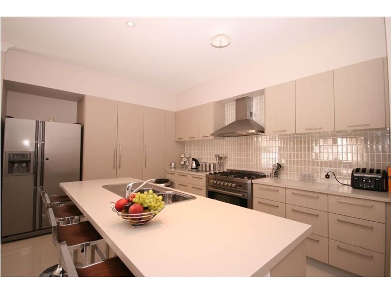7 Silkyoak Court, North Lakes QLD 4509