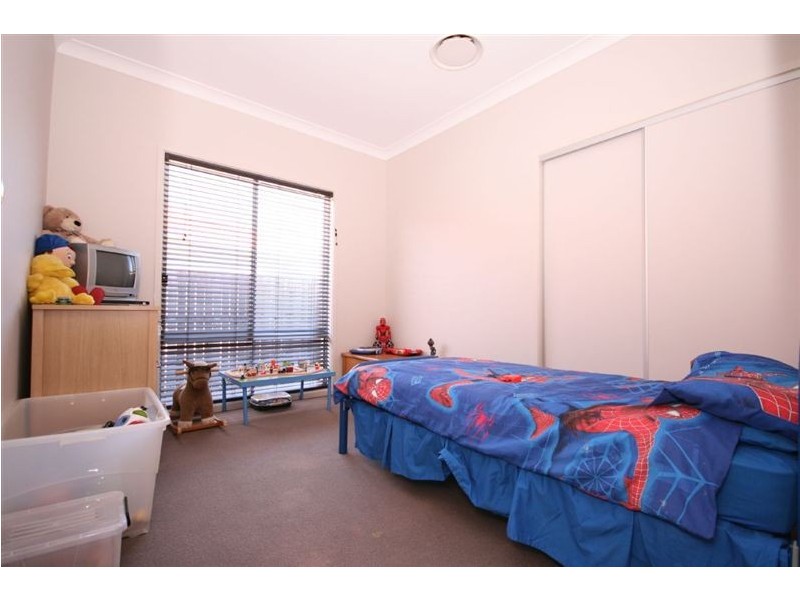 7 Silkyoak Court, North Lakes QLD 4509