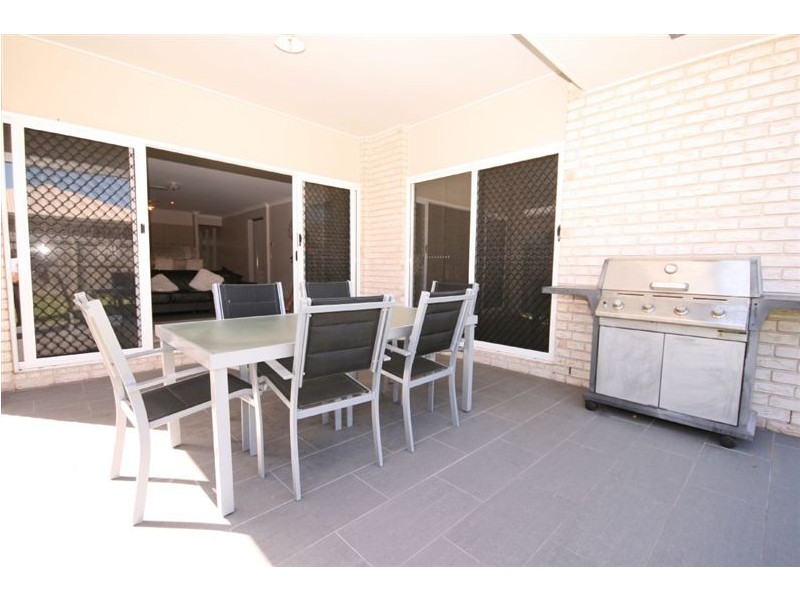 7 Silkyoak Court, North Lakes QLD 4509
