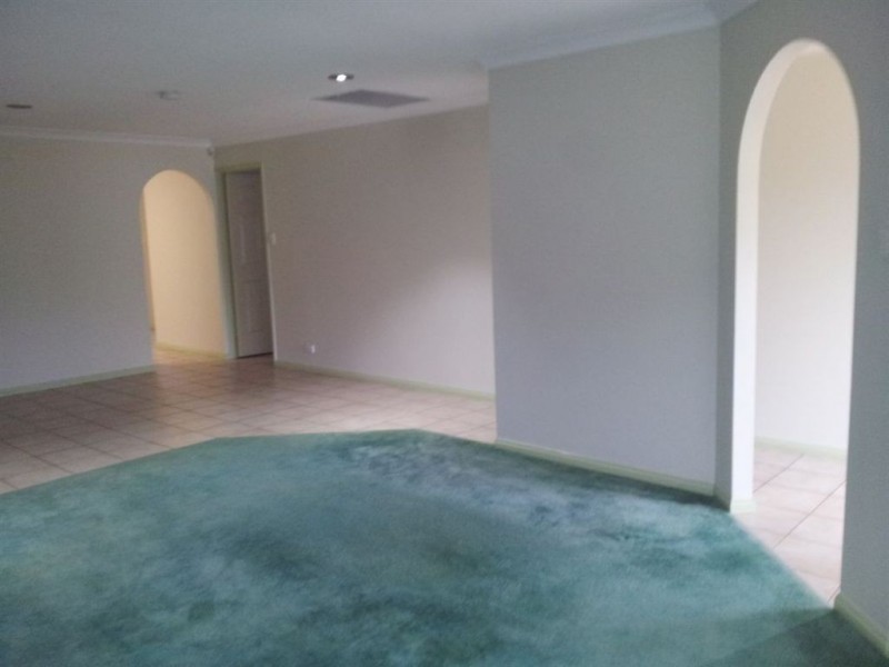 16 Karalla Court, Narangba QLD 4504