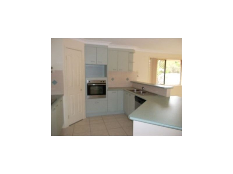 16 Morwell Cres, North Lakes QLD 4509