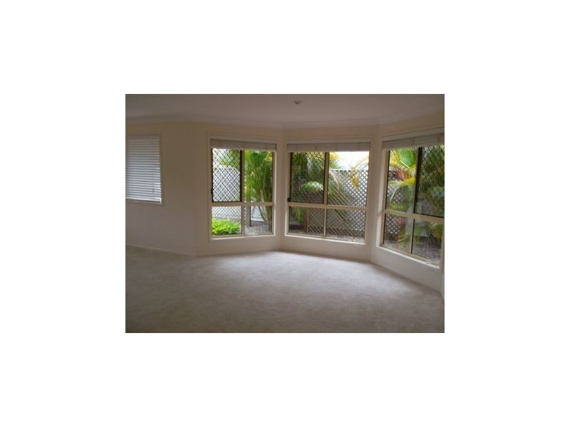16 Morwell Cres, North Lakes QLD 4509